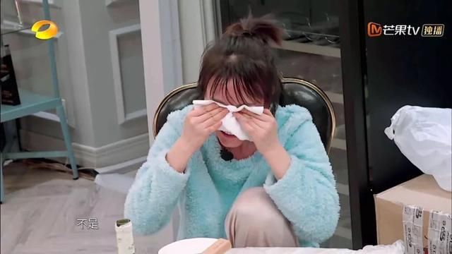  爆炸|凭“双料冠军”美爆炸热搜的她，才不是无辜“被绿”的傻白甜