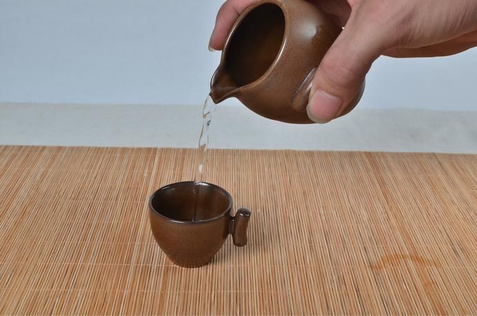 乙酸乙酯|新酒存一存就变老酒?你想得太简单了