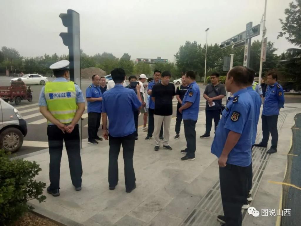 乱停乱放|临汾夜间停车开始重点整治