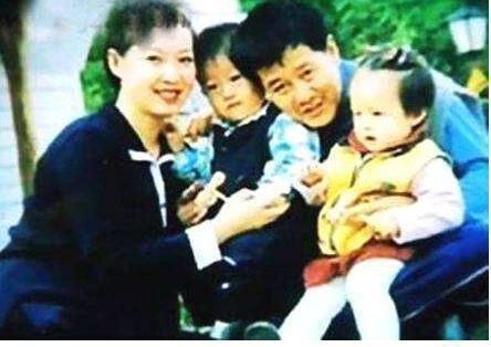 抛弃|同样是抛弃“糟糠之妻”,张国立VS赵本山,相比之下谁的手段更狠