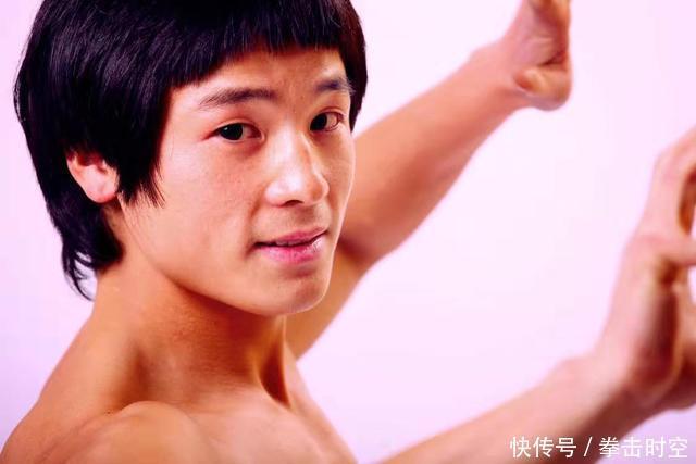  太弱|现代李小龙喊话吴亦凡：你太懒身体太弱，刘亦菲也不和你谈恋爱