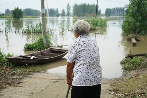 小时|【深度】“淮河第一闸”行洪76小时：3.75亿立方米洪水下的撤离与宿命