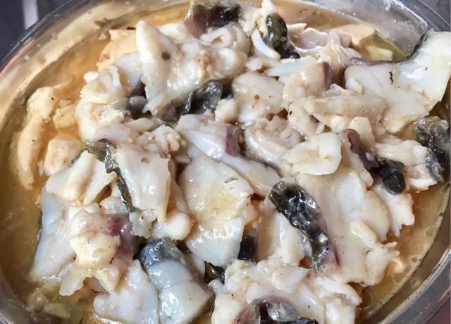  鲜嫩|鱼滑豆腐锅，教你简单做法，鱼香腐滑，鲜嫩美味?