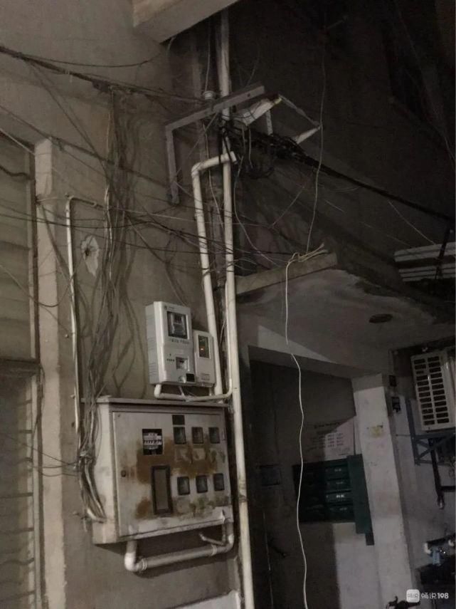 有人|【不文明曝光台】白莲堂路电线像蜘蛛网,差点起火!有人报警了