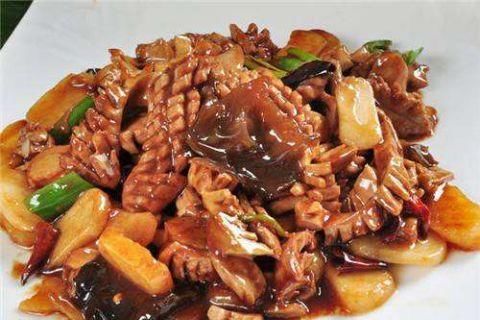  倒入|在家请客做几道家常菜招待，鲜香下饭，美味十足，下酒又解馋