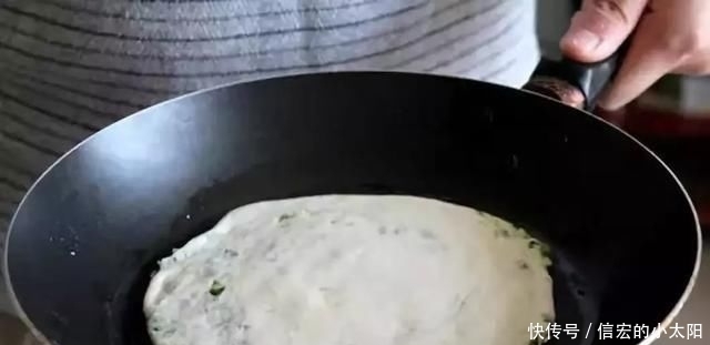  面粉|这才是煎饼果子最好吃的做法,煎饼香,果子酥,比外面卖的还好吃