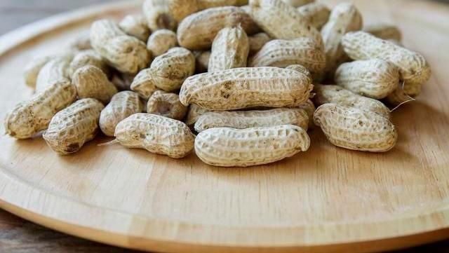 店里|烧烤店里传出来的水煮花生秘方,花生米入味快味道香,不学就亏了