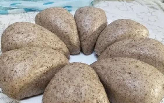  味道|波兰种黑麦馒头，富含粗纤维，柔软中带着嚼劲，味道就是不一样