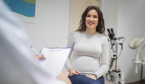 落泪|失独母亲在60高龄坚持生下双胞胎后，现状令人落泪，网友：心真大