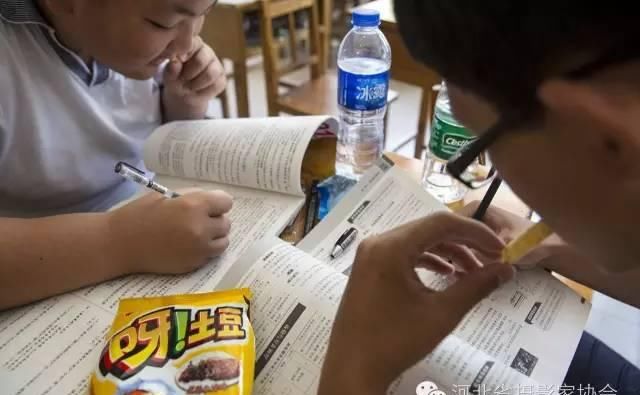  再次|痛心！学霸军训中暑离世！悲剧的发生再次给千万家长敲响警钟