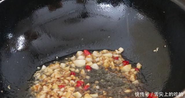 真香|炒了几十年的空心菜,原来第一步就错了,这才是最过瘾的吃法真香