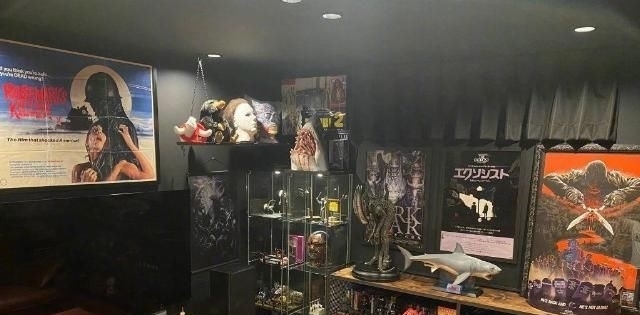 屋内|日本网友的夫妻快乐屋,设施一应俱全,屋内堆满电影和周边