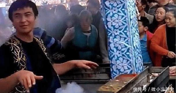 烧烤店|最“任性”烧烤店，收款方式亮了，网友：如果起风，老板就更忙了