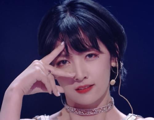  综艺节目|硬糖少女怼脸镜头：陈卓璇强势，张艺凡优越，刘些宁引争议