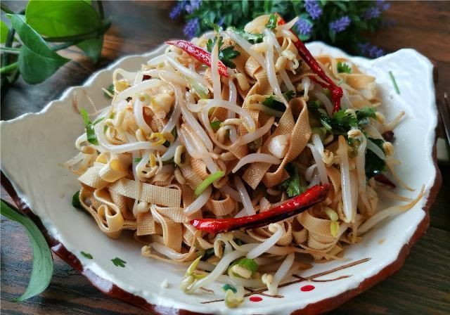  辣椒|东北人超爱吃的干豆腐做法，下酒下饭都不错，适合夏季吃