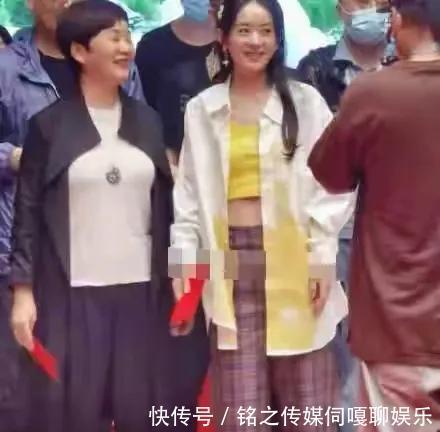 认不出|赵丽颖罗晋亮相新剧开机仪式！颖宝造型像小孩肤色黝黑变黑妞，罗晋黝黑认不出