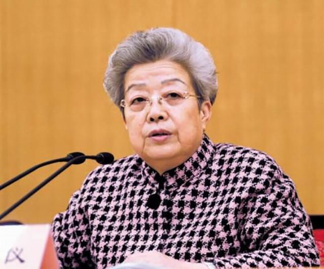  裸辞|中国铁娘子吴仪：一生未嫁却不是独身主义者，69岁裸辞高位