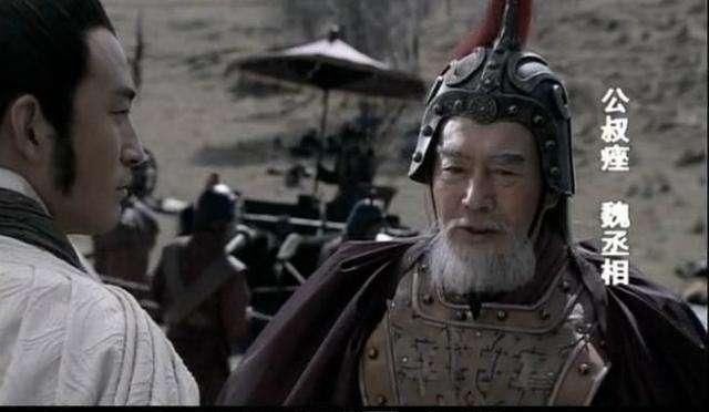  路透|赵丽颖《中餐厅》路透，穿小背心显好身材，看到小孩后母爱爆棚