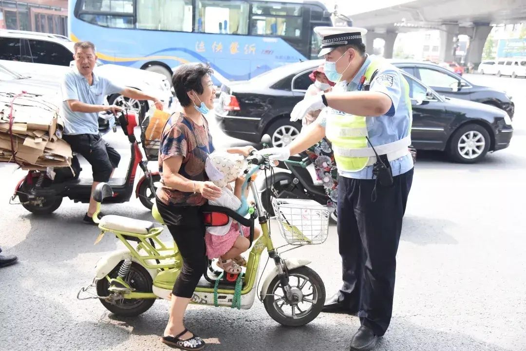 罚款|注意！非机动车驾驶人不按交通信号灯指示通行的，处以20元罚款
