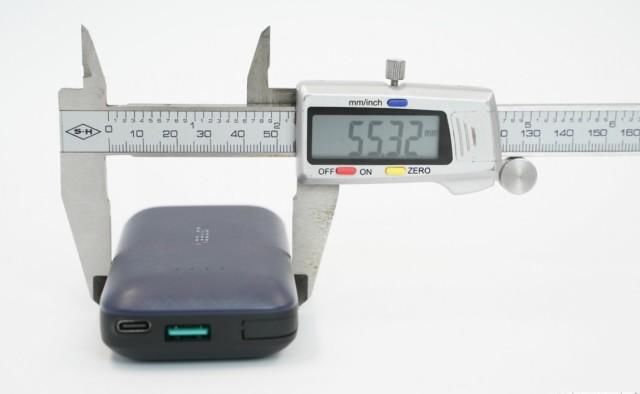 绿联|小巧mini,绿联10000mAh自带苹果MFi认证快充线充电宝评测