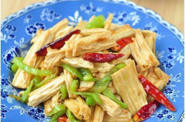  做法|精选美食：西红柿鱼丸，紫菜鸡蛋汤，豆芽炒肉，尖椒炒腐竹的做法