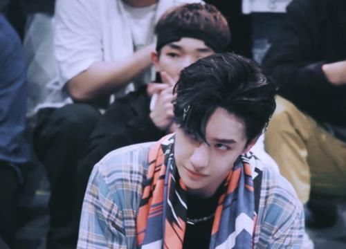  张萌|张萌不愧为业内制片人，一条微博就和王一博有了合作意向