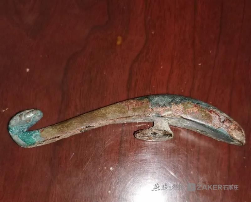  摸金校尉|现实版“盗墓笔记”！5名“摸金校尉”落网 已追回12件文物