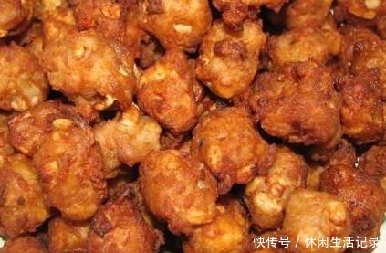 过年|过年炸丸子,不要只纠结放面粉的事了,多加点它,丸子更入味