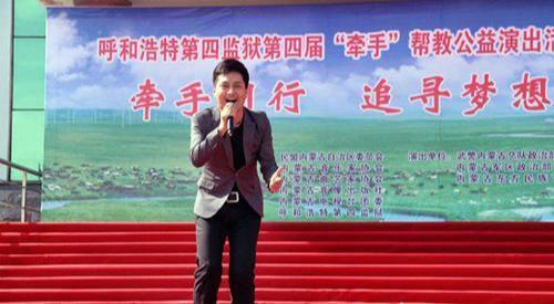 云飞|拿下《星光大道》亚军就抛妻弃女,转身迎娶小娇妻,云飞很渣男