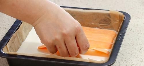  面粉|红薯和面粉别只会炸丸子吃，教你做红薯千层糕，好吃又好看