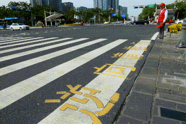 斑马线|“刷新”斑马线！守护“黑白线”上的多彩生命！