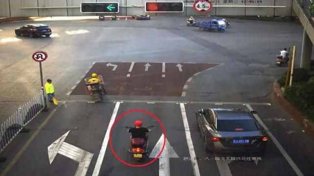  八一路交叉口|摩托车、电动车不按道行驶大曝光！丨创建曝光台