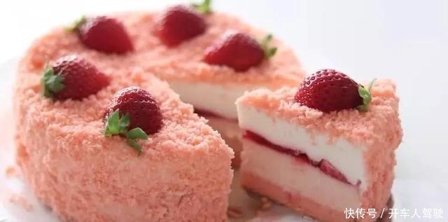 草莓|焙趣私房爆品日销300个的三重草莓芝士蛋糕,这个配方太赞了!