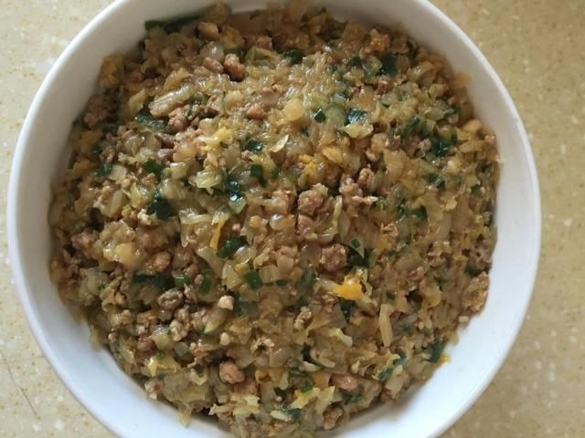  桃园建民西|教你家常好吃的酸菜肉末馅饼，香气四溢超美味，隔壁小孩都馋哭了