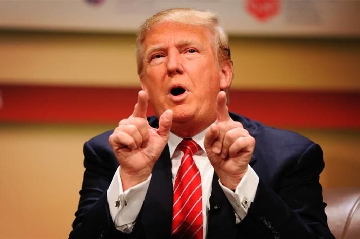 弹夹|美警5秒打空弹夹秒杀嫌疑人，这次死者是白人，但仍引发民众不满