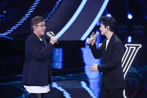  段子|李健上节目又讲段子，主持人都拉不住！网友：我怀疑你在开车？