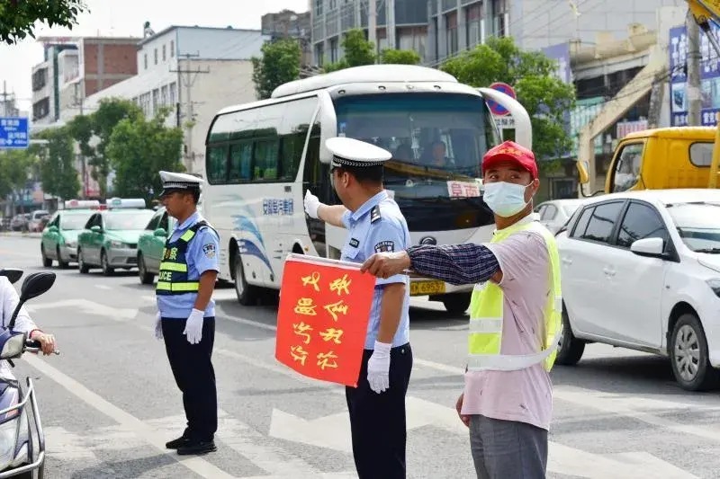 越来越|阜南交警越来越给力了，真好