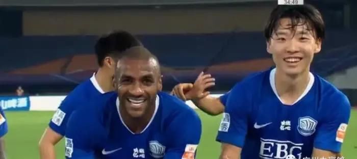  双喜临门|世界波破门+女儿出生！34岁穆里奇双喜临门，60米精准长传化身孔卡