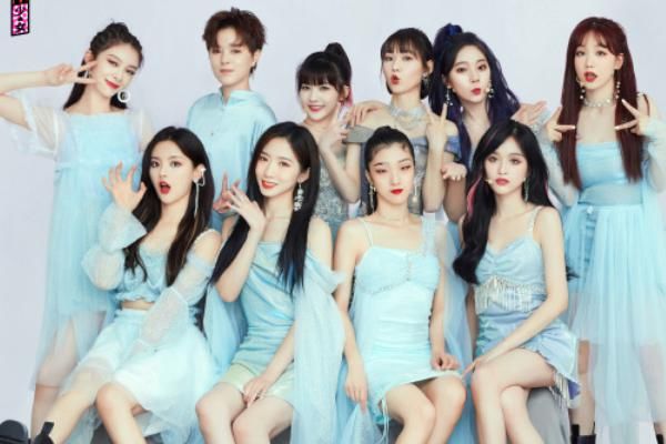 粉丝|火箭少女最后一次舞台结束,官方深夜发文感慨,粉丝却在冷嘲热讽