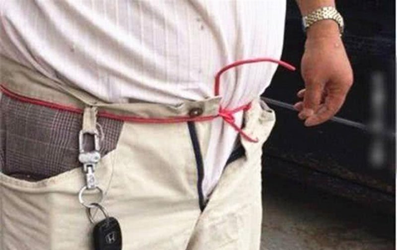  面子|为啥有人喜欢把车钥匙挂腰上？内行：挂的不是钥匙，是面子！