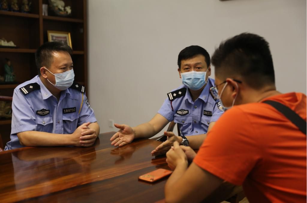  保时捷|走蛇行的保时捷车主认罚道歉了