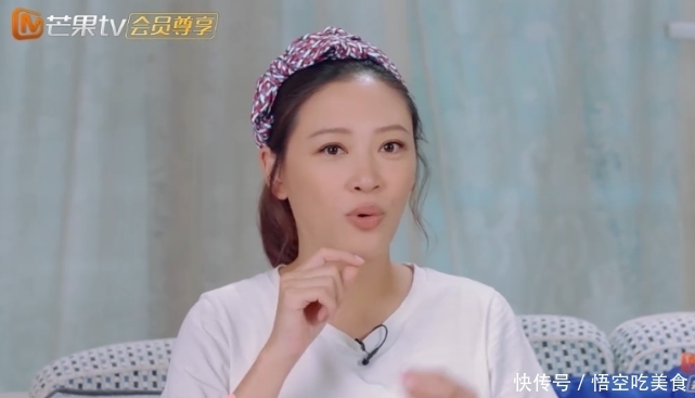 到陈小春|7岁Jasper终于翻身了,不停指挥陈小春干活,懂事举动又很暖心