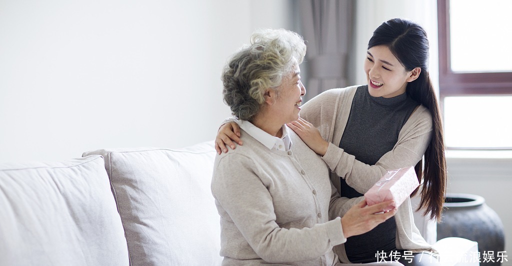 与男人|男女相处,女人的三个对比令男人反感,情商高的女人从来不做