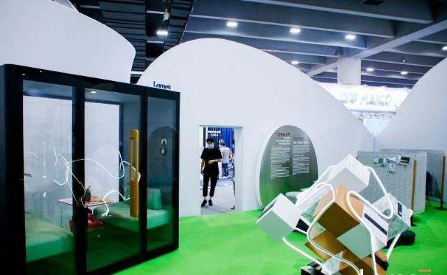  寓言|太空办公的未来寓言