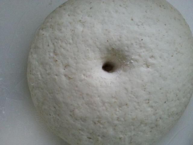  馒头|蒸馒头的小秘诀，别只放酵母，放1种调味品，5分发满盆更香软