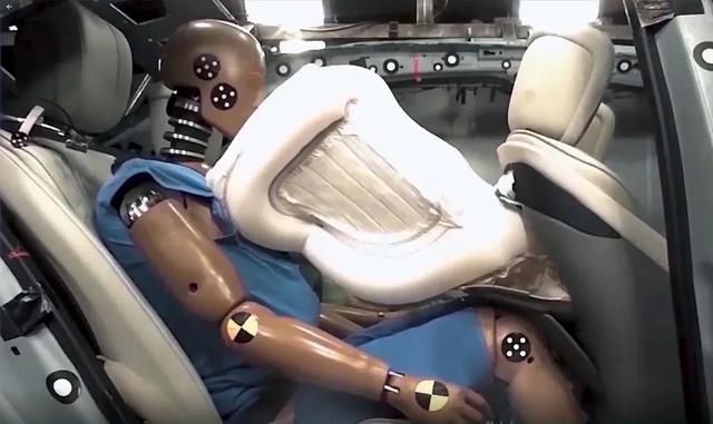 豪华|后排配正面气囊！“豪华标杆”一身黑科技｜全新奔驰S级