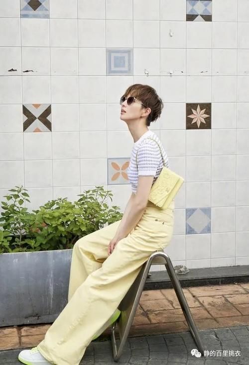 张钧|张钧甯身姿好灵动，穿一身黑白拼色芭蕾舞服，展现满满活力