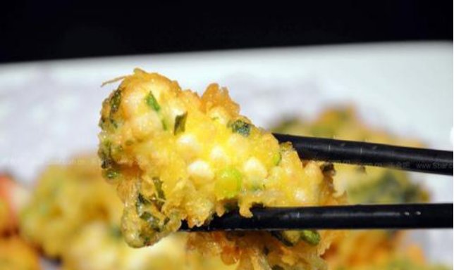 精选|精选美食:香椿焗鱿鱼,连山回锅肉,红烧鲫鱼,蜜瓜三文鱼的做法