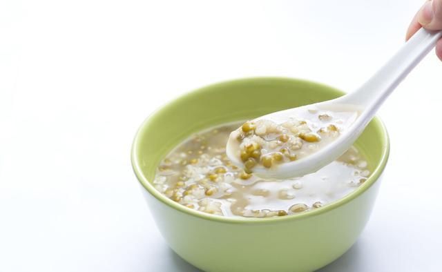  子期间|这三种汤哺乳期一定不要喝! 当心越喝乳汁越少