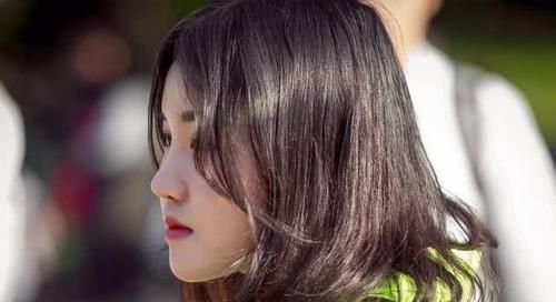  爱你|男人这些行为，就是暗示他不喜欢你，别太执着了